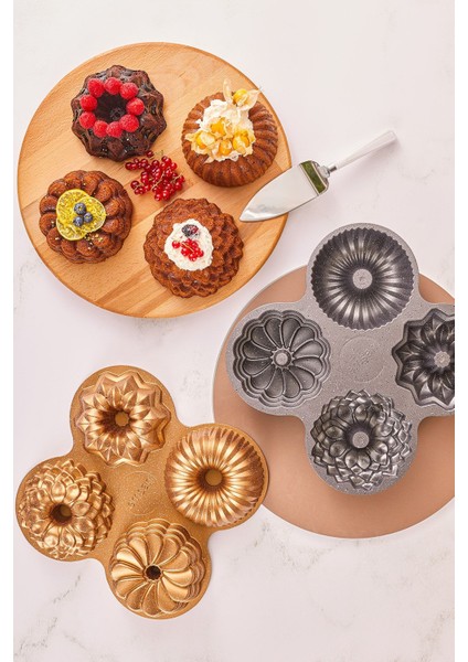 Altın Renkli Çok Amaçlı 4'lü Kek Kalıbı, Kullanışlı ve Şık Tasarım