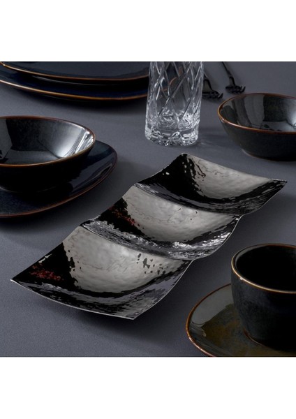 Beyaz Dikdörtgen Servislik, Şık ve Kullanışlı Ev Gereçleri