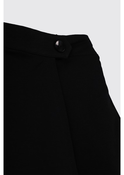 Kız Çocuk Cep Detaylı Beli Yarım Lastikli Siyah Şort Etek modelleri