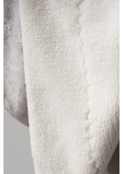 Yumuşacık Çift Katlı Kuzu Nakışlı Bebek Battaniyesi, Gri Renk, Rahat ve Şık Seçenek fırsatları