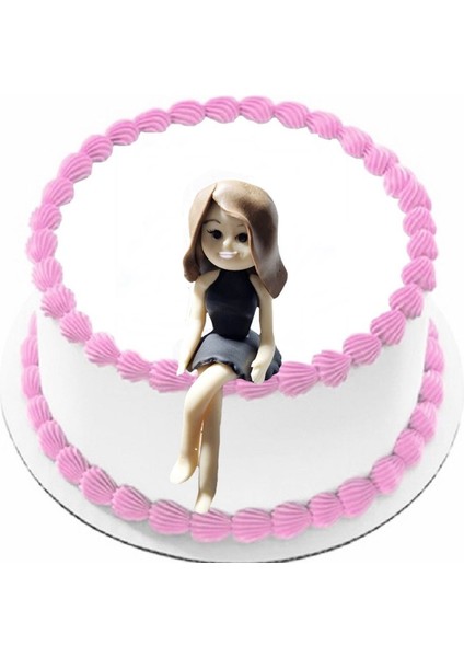 Şeker Hamurundan Mum Üfleyen Ayıcık Modeli Yaklaşık 13 cm Boyutunda Figür Yanında Mum