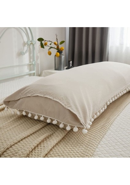 Bej Uzun Pamuklu Ponpon Detaylı Yastık Kılıfı 50X135 cm Ergonomik ve Rahat Kullanım