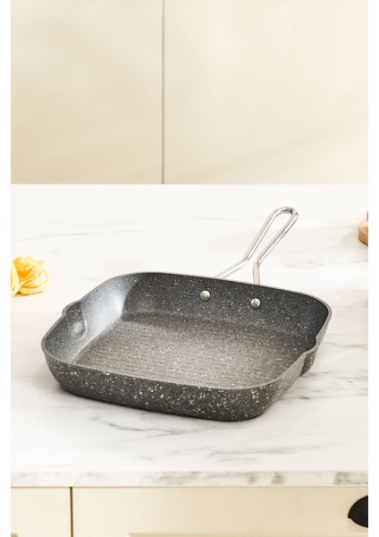 28 cm Siyah Biogranit Grill Tava, Dayanıklı ve Şık Mutfak Gereci