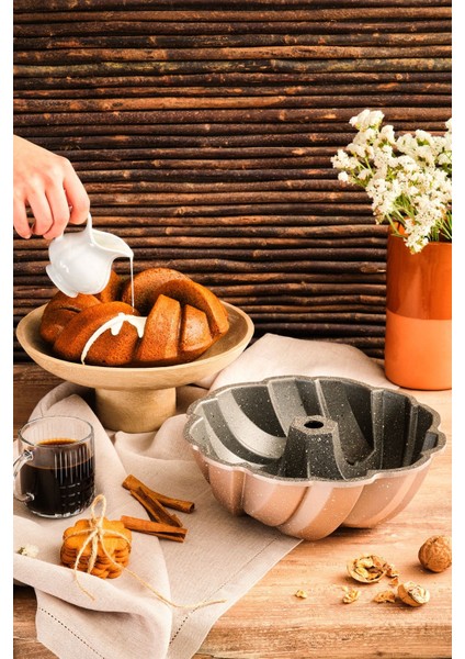 Pembe 27 cm Kek Kalıbı, Pratik ve Şık Mutfak Gereçleri