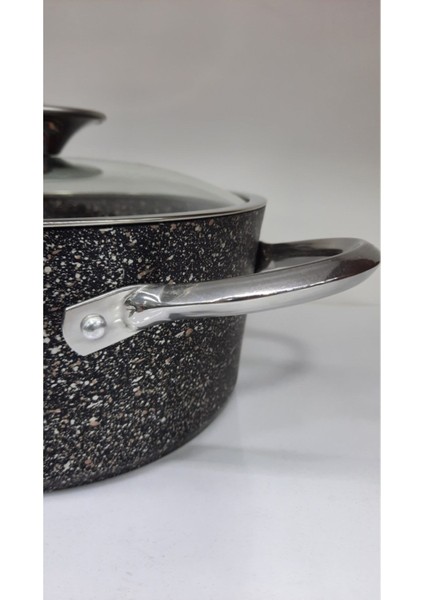 Derin Tencere 20 Cm, Indüksiyon Tabanlı, Siyah, Dayanıklı ve Şık Tasarım indirimleri