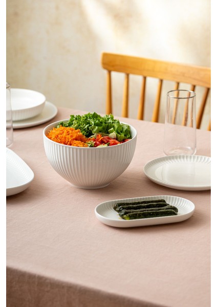 Beyaz 21 cm Porselen Kase, Şık ve Dayanıklı, Ev ve Sunum Için Ideal