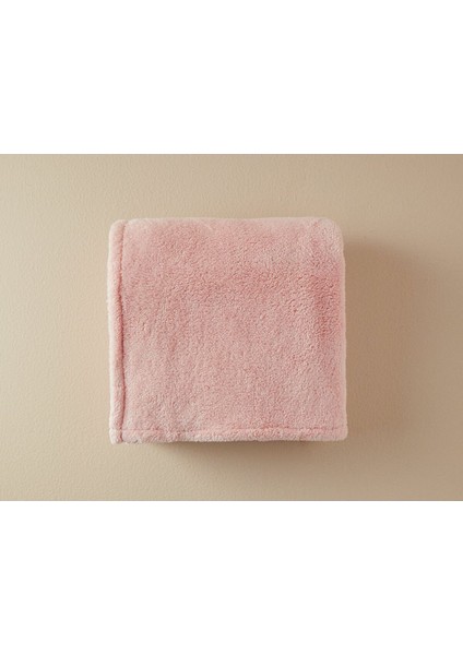 Yumuşak ve Şık Toz Pembe Soft Battaniye, Konfor ve Şıklık Sunar. modelleri