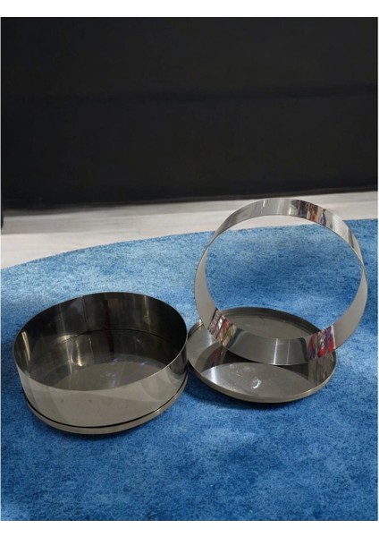 Ø24 cm Metalik Tabanlı Kek Kalıbı, 6 cm Yükseklik, Kullanışlı ve Şık Tasarım