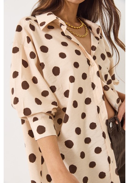 Kadın V Yaka Puantiyeli Tek Cep Detaylı Oversize Pamuk Gömlek - modelleri