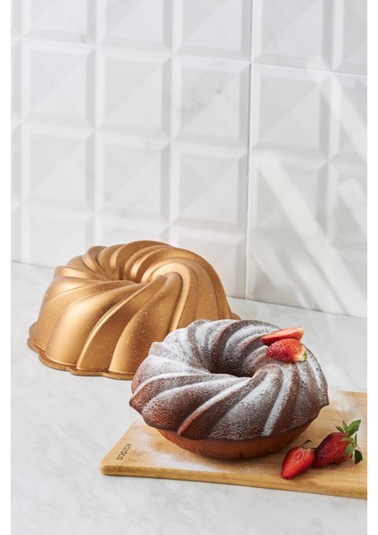 Altın Renkli 24 cm Kek Kalıbı, Dayanıklı ve Şık Tasarım, Sağlıklı Pişirme Imkanı