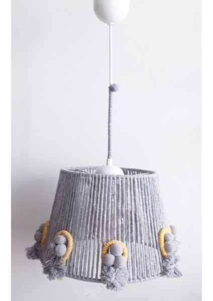 Gri Makrome Sarkıt Avize, Ponpon ve Balon Detaylı Çocuk Odası Dekoru