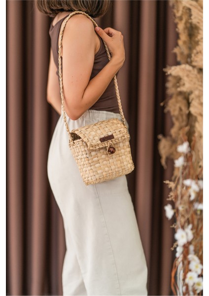 El Yapımı Doğal Hasır Kol Çantası | 15X15X9 cm | Askılı – Kadın Çanta – Bohem Tarz – Yazlık Kol Çantası