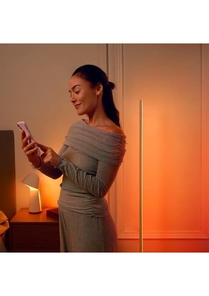 Hue Twilight Akıllı Uyku ve Uyandırma Masa Lambası, Beyaz ve Renkli Işık, Bluetooth Uyumlu, Alexa, Apple Home & Google Assistant ile Sesli Kontrol, Beyaz fiyatları