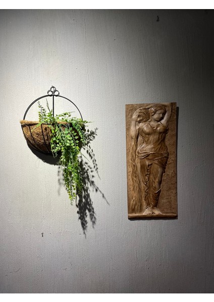 Store “roma’nın Sessiz Kızı Ahşap Oyma Tablo fiyatları