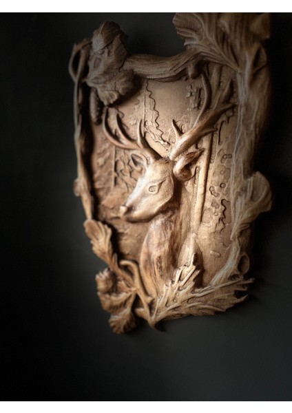 Store Ormanın Asil Bekçisi – Ahşap Oyma Geyik Duvar Tablosu | Rustik ve Doğa Temalı Dekor