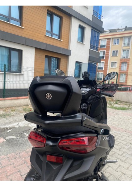 Xmax Techmax Sissybar Sırt Dayama Orjinal Model 3 Parça Set 2018-2025 Uyumlu fırsatları