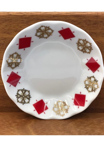 Kırmızı Yonca Desenli 6'lı Çay Tabağı Seti, Şık ve Zarif Tasarım