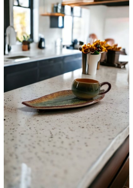 Yeşil ve Kahverengi Renklerde Ceviz Yaprak Tasarımlı 1 Kişilik Fincan Seti fiyatları