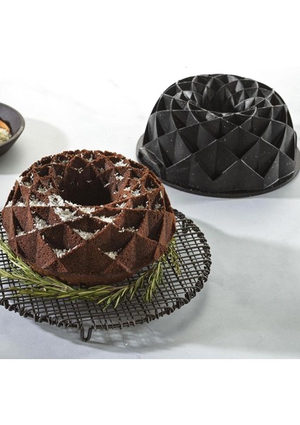 Elmas Desenli Döküm Kek Kalıbı, Dayanıklı ve Şık Tasarım fiyatları