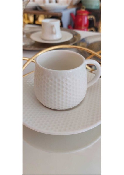 Beyaz 6'lı Fincan Takımı, Şık ve Zarif Tasarım, Kullanışlı ve Dayanıklı Malzeme