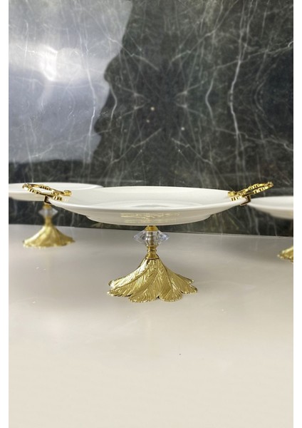 Altın Detaylı Ayaklı Porselen Servis Tepsisi, Şık Sunumlar Için Ideal. fiyatları