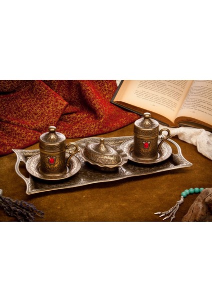 Bakır Renkli Taşlı Ikili Kahve Fincan Takımı, Şık ve Zarif Tasarım