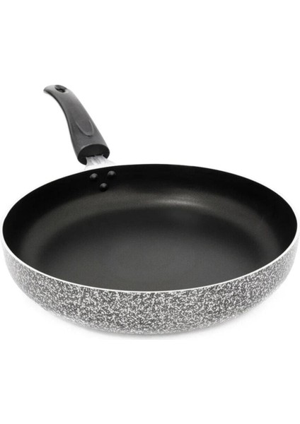 20 cm Siyah Klasik Tava, Dayanıklı ve Şık Mutfak Gereci