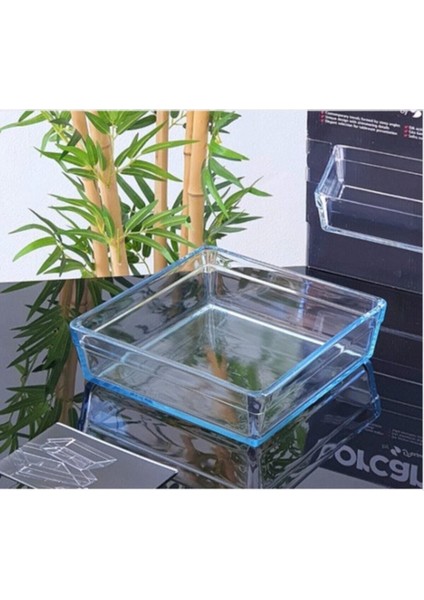 Turuncu Kare Borcam Tepsi, Dayanıklı ve Şık Mutfak Gereciği