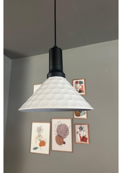 Modern Siyah Sarkıt Avize, Ofis ve Salon Dekoru Için Şık Aydınlatma Seçeneği