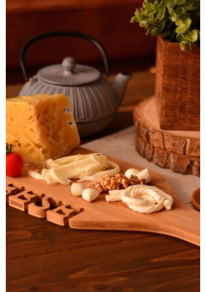 Bej Sunum Tabağıyla Peynir Keyfi, Şık ve Zarif Tasarım