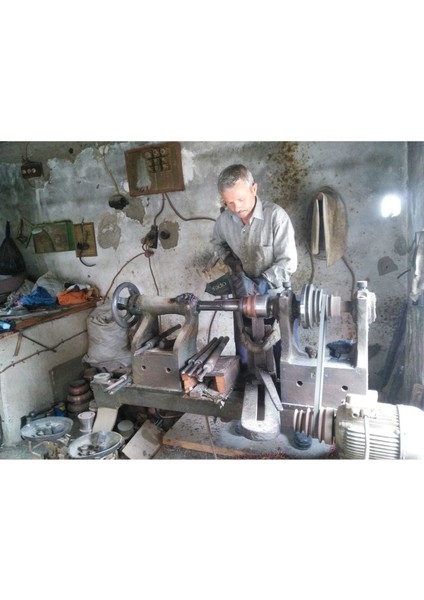 Bakır Kahve Cezvesi No 3, Şık ve Dayanıklı Metal Tasarım, Lezzetli Kahve Için Ideal. modelleri