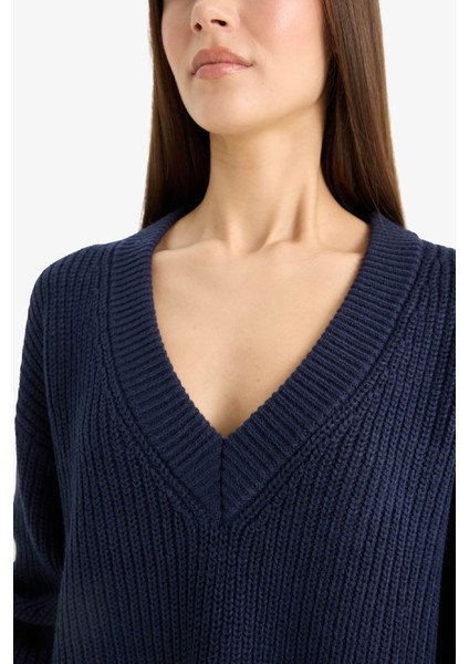 Oversize Geniş Kalıp V Yaka Triko Kazak Z7135AZ25WN fırsatları