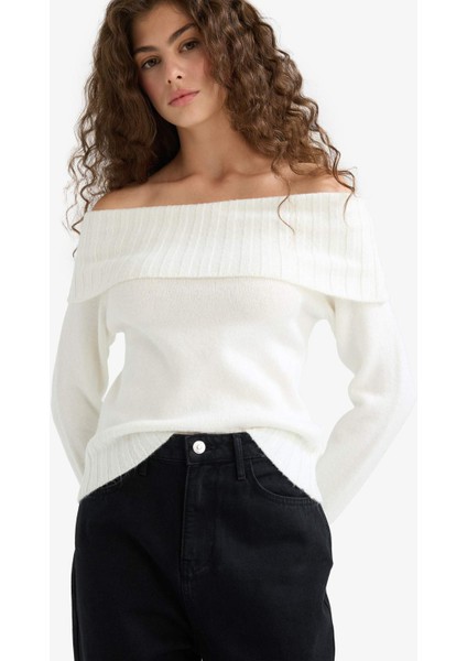 Slim Fit Dar Kesim Açık Omuz Triko Kazak E8345AX25WN indirimleri