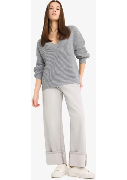 Oversize Geniş Kalıp V Yaka Triko Kazak Z7135AZ25WN fiyatları