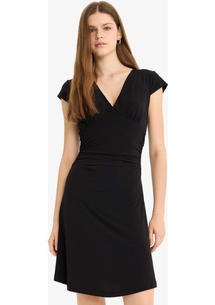 V Yaka Kısa Kollu Mini Elbise G0360AX25HS modelleri