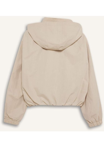 Su Geçirmez Regular Fit Kapüşonlu Fermuarlı Crop Mont