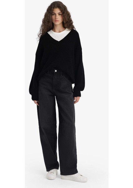 Oversize Geniş Kalıp V Yaka Triko Kazak Z7135AZ25WN fiyatları