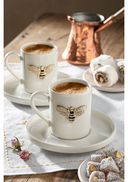 Arı Desenli 2'li Kahve Fincanı, Şık ve Doğal Tasarım, Ekru Renk Seçeneğiyle Ideal.