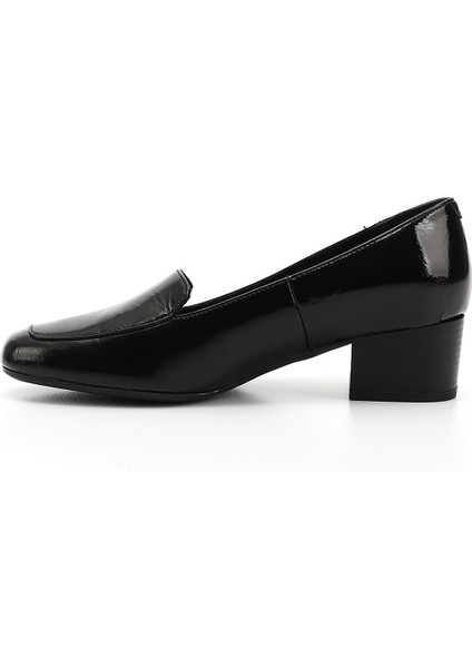 Kadın Siyah - Rugan Küt Burun Kısa Kalın Topuklu Hakiki Deri Ayakkabı fırsatları
