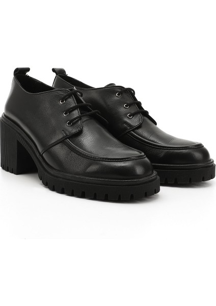 Kadın Siyah Bağcıklı Orta Kalın Topuklu Hakiki Deri Ayakkabı modelleri