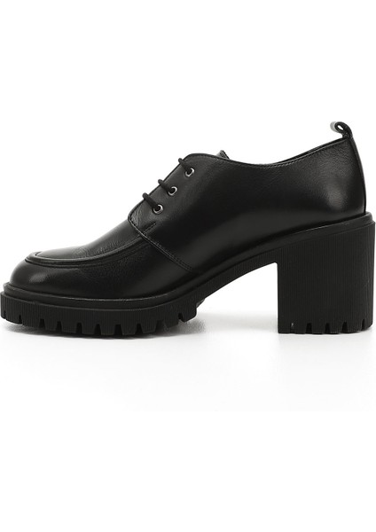 Kadın Siyah Bağcıklı Orta Kalın Topuklu Hakiki Deri Ayakkabı fırsatları