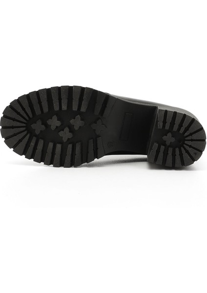 Kadın Siyah Bağcıklı Orta Kalın Topuklu Hakiki Deri Ayakkabı indirimleri