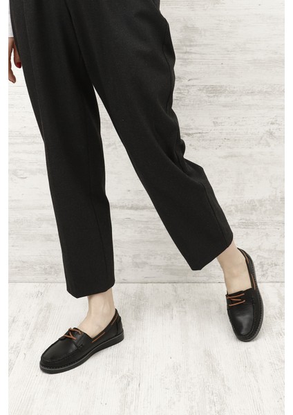 Kadın Siyah Bağcıklı Hakiki Deri Comfort Ayakkabı fiyatları