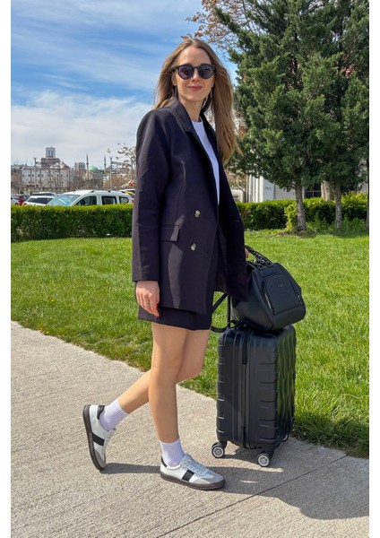 Kadın Beyaz - Siyah Bağcıklı Hakiki Deri Sneaker fiyatları