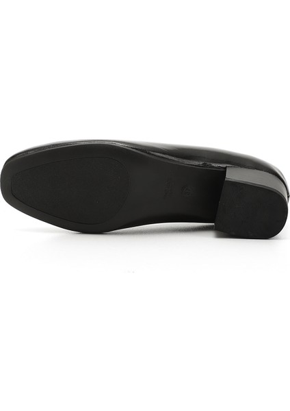 Kadın Siyah - Rugan Kısa Kalın Topuklu Hakiki Deri Ayakkabı indirimleri