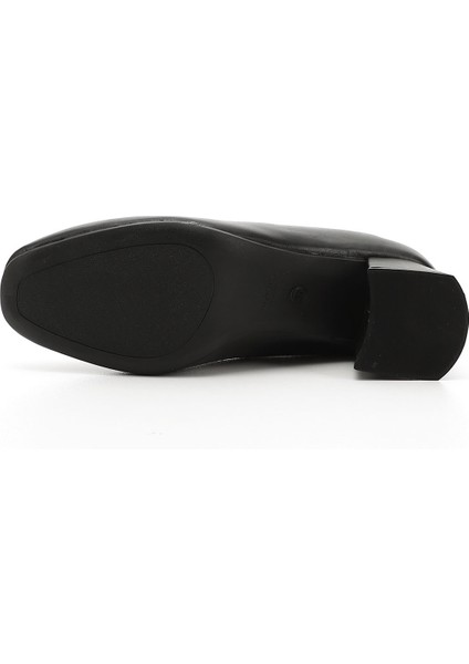 Kadın Siyah Küt Burun Orta Kalın Topuklu Hakiki Deri Ayakkabı indirimleri