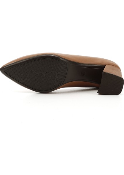 Kadın Açık Taba Sivri Burun Orta Kalın Topuklu Hakiki Deri Ayakkabı indirimleri