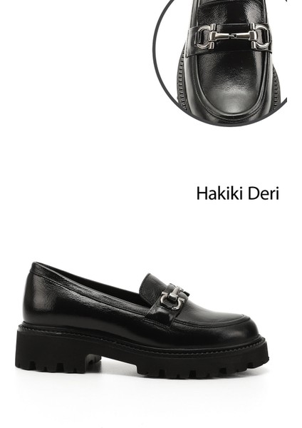 Kadın Siyah Rugan Kalın Topuklu Tokalı Hakiki Deri Loafer Ayakkabı