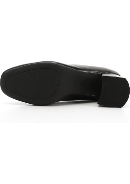 Kadın Siyah - Rugan Küt Burun Orta Kalın Topuklu Hakiki Deri Ayakkabı indirimleri