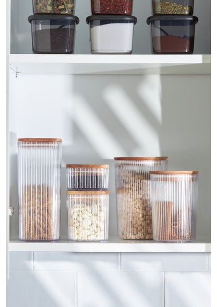 Turuncu Şeffaf Saklama Kabı 1 Lt, Pratik ve Şık Mutfak Gereçleri